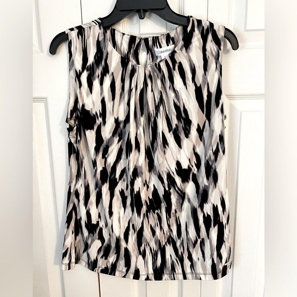 Women’s Calvin Klein Sleeveless Pleated Neck Black And White Blouse